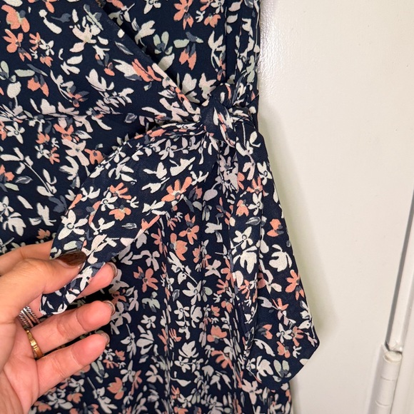 Abercrombie & Fitch Floral Wrap Mini Dress | M | Flowy & Feminine - Picture 6 of 7